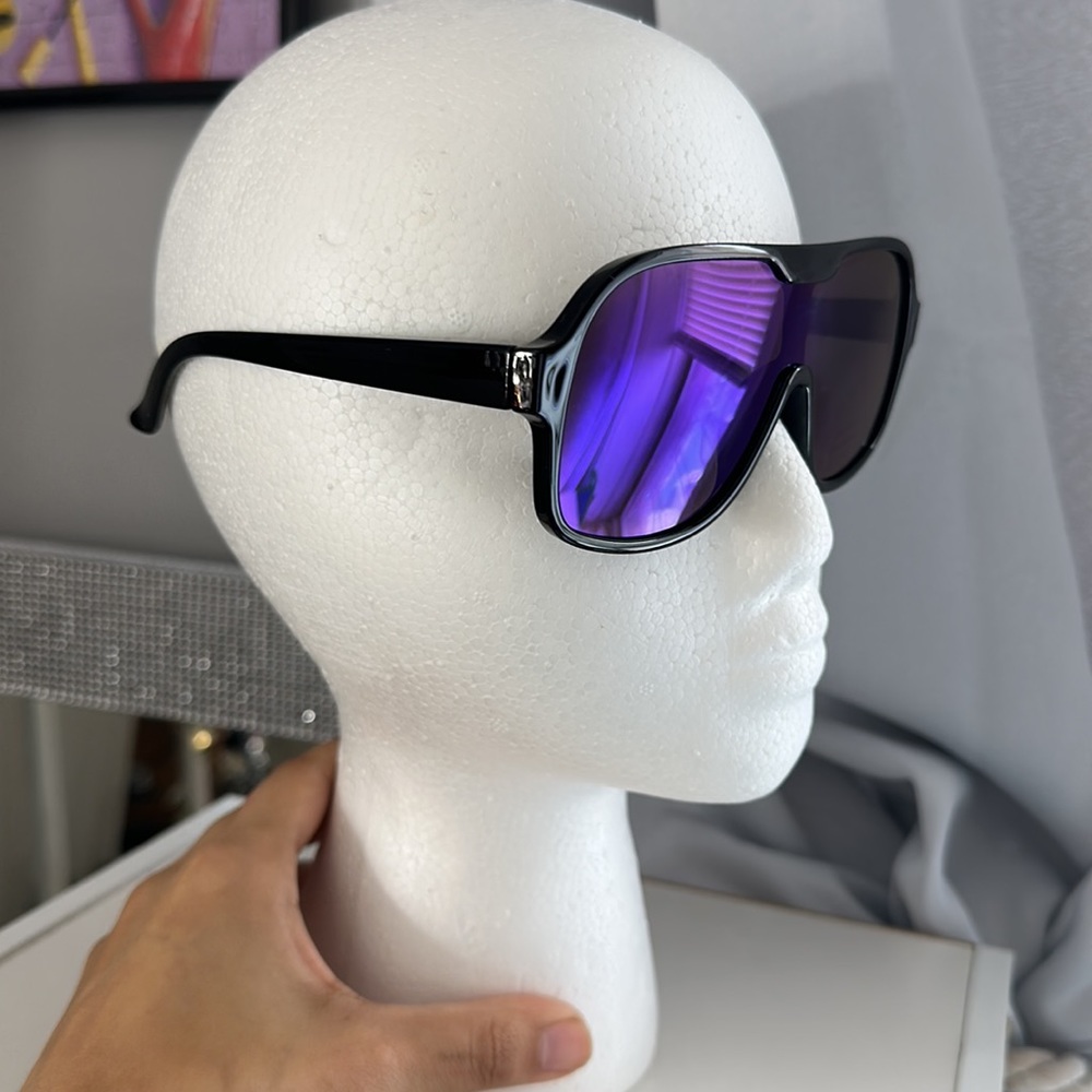 FashionNova sunglasses - Picture 7 of 8